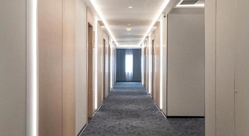 New Hollywood Hotel Pekanbaru Exterior photo